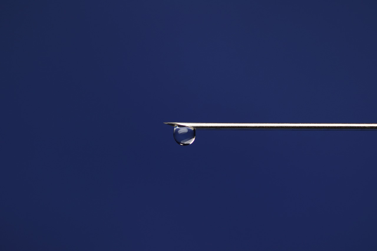 syringe 3908153_1280
