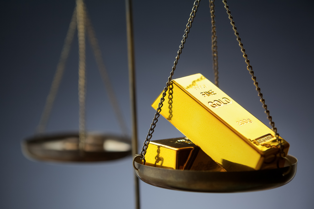 Gold,On,The,Scales