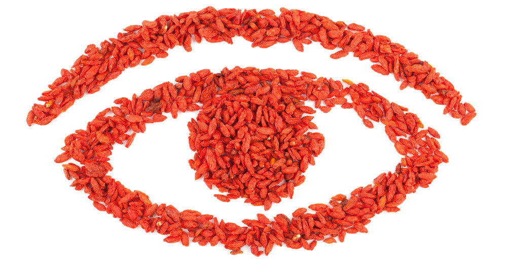 Eye,Shape,With,Goji,Berry,Isolated,On,White,Background