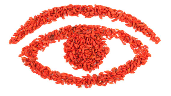 Eye,Shape,With,Goji,Berry,Isolated,On,White,Background