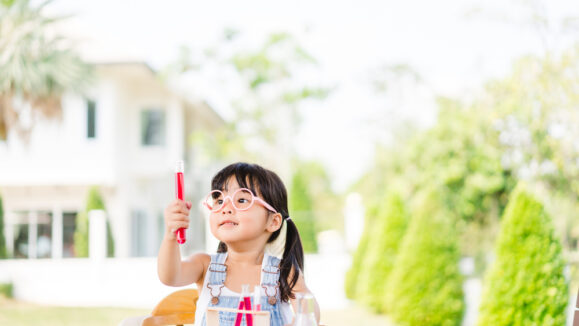 Little,Scientist,Asian,Toddler,Nerd,Girl,Wearing,Glasses,With,Red