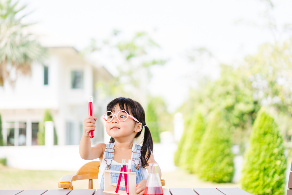 Little,Scientist,Asian,Toddler,Nerd,Girl,Wearing,Glasses,With,Red