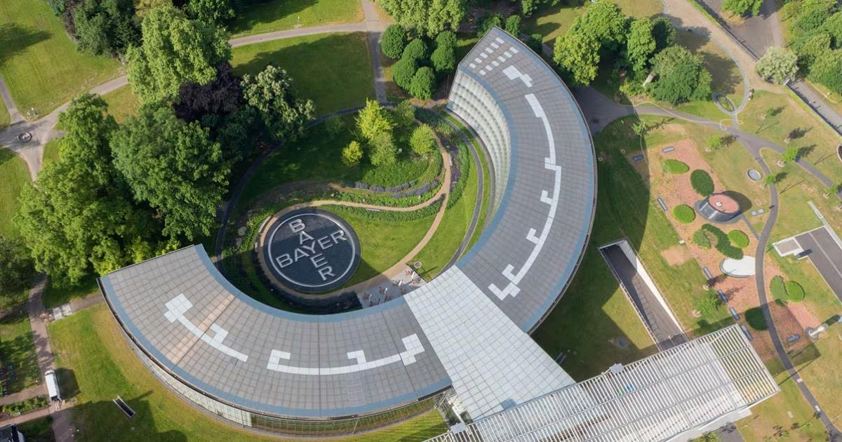 Aerial_view_Bayer_group_headquarters_in_Leverkusen_1200